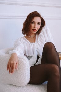 Tonya__Thompson am i pretty? Pic