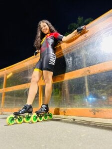 RED_VIOLETH LOVE AND DISCIPLINE Bilde 3