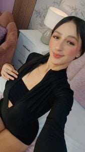 MariilynWiildのHot girl🖤の 3枚の写真