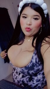 Yalitzasundaのsexy colorsの 6枚の写真