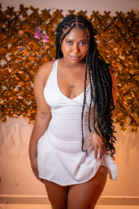 Emma_Larson Public Pic 2