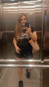 LucyWillow Public Foto 3