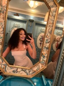 DivinnaMae Public Billede 9