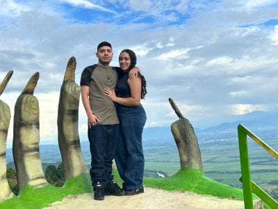 Victoria_606 Walking through the valley Pic 4