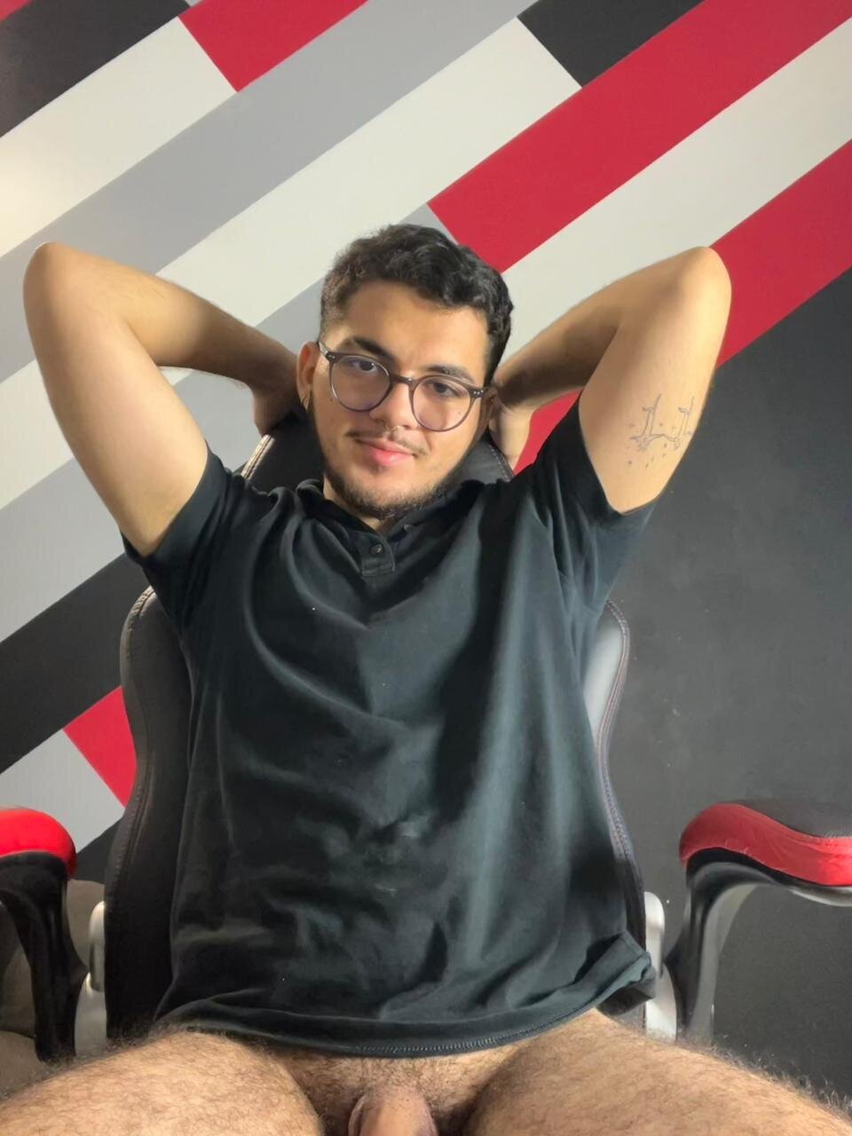 Zac_Golden 님의 트렌드 중인 사진  3998개