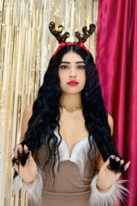 Mia-Monroe Let's play this Christmas! Pic