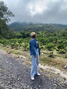 Gretten_wright Walking through the countryside and learning more about coffee🌦️ Poză 8