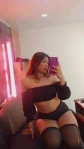 Cloelombard a sexy girl Pic