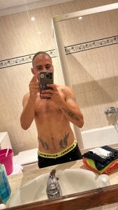 derek1494 Public Pic 6