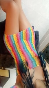 sexy_brunette_12 Public Pic