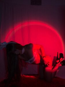 Charlotteinpole Public Pic 5