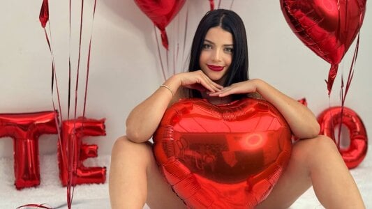ArieliciousXXX kullanıcısının Love Me albümü -  6 fotoğraf