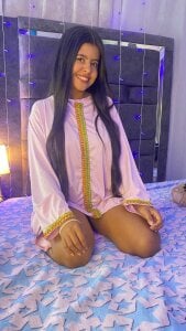 NaylaAbadi Public Pic