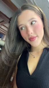ally_sunx Ally everyday🧃🩷 Photo 7