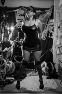 Mehlany_Moretz happy holloween 🎃🎃🎃🎃 Pic 2