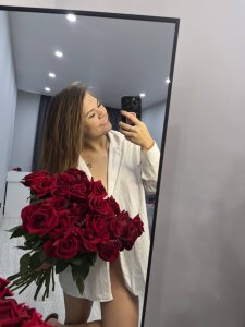 Miss_Delia Public Pic 6