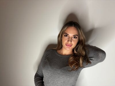 EmmaTempting Public Pic 3