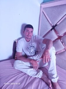 damian_0490 casual Pic 6