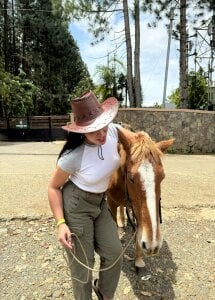 A woman whose passion is like this.🤎🤠 de TS-SimplyTheBest  3 Imagens