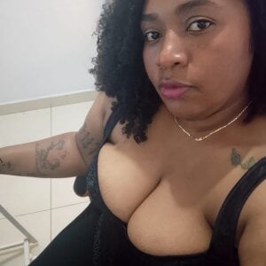 Megan-Small fire to light hearts 🔥🔥🔥🔥🔥🔥 Pic