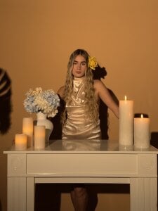 maryy_campbell_ Did you have a Valentine as cute as me?🌻 รูป 