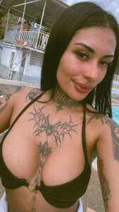 Karina_Garcia21 Public Pic 4