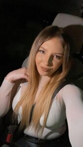 EllaAzianaa's photo