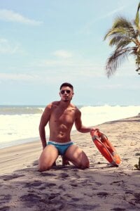 Aaronfox_x I WOULD LIKE TO FUCK ON A BEACH Pic