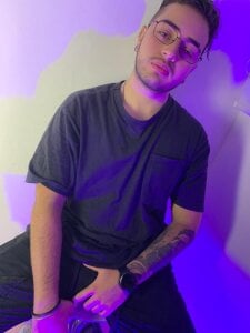 Ethan_Greys Its me! Pic 8