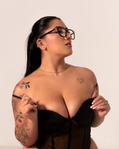 PaulinaDuarte kullanıcısının Skin, curves and temptation albümü -  fotoğraf