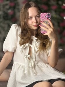 Petite_Polly 🤍 innocent heat 🤍 Pic 5