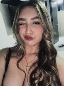 MoraInFire tu rubia favorita Gambar 2