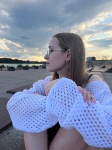 SallyDeniken Public Foto 3