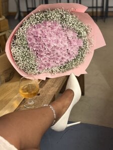 Bustyninaxxx40Public Bild 2