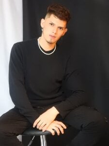 davilap_toyboy know me Pic 6