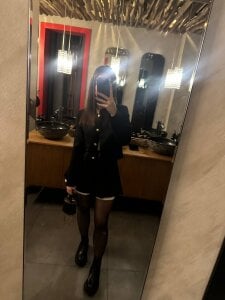 _HotBella_ Public Pic 2