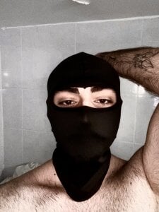 greekboyaris Public Pic