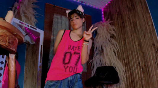 spicy_adonhis Temptation in fuchsia Pic 3