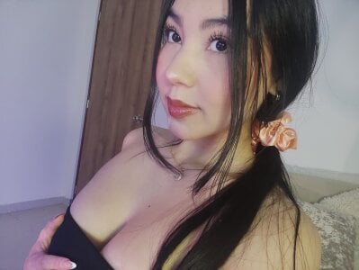 Camile_Histon8の❤️の 2枚の写真