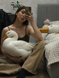 Velvet_Hell 🪿Geese 🪿 รูป 