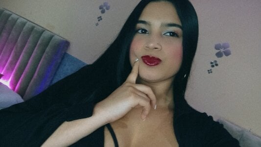 kaylaa_sex MY PRETTY FACE TO RECEIVE YOUR MILK🤪 Foto 2