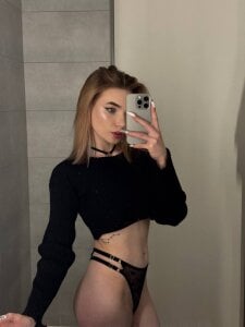 Mary_Harriss Public Pic 3