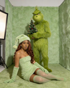 weenQueen Merry Christmas 🎄🪄 Immagine  3