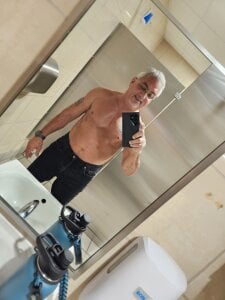 FlirtyOneForU Public Pic