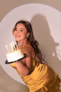 ElaBourn_ It's time to celebrate Pic 3