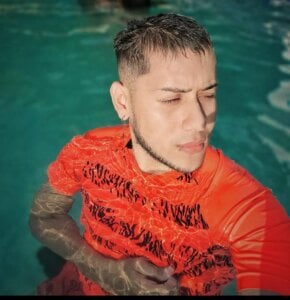 Hot_Latinoboy_: Public ( фото)