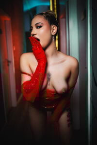 Chloe_GraceeX Radiant in Red❤️‍🔥 Pic 4