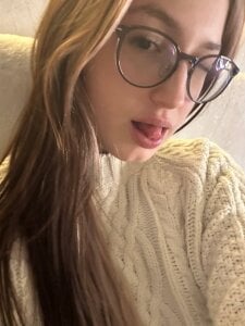 NicolaHulse After broadcasts টি ছবি