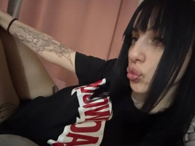 ForeTiff Whiskers on My Lap Pic 4