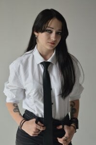 KarriePinilla Plain Beauty 🤍🌸 Pic